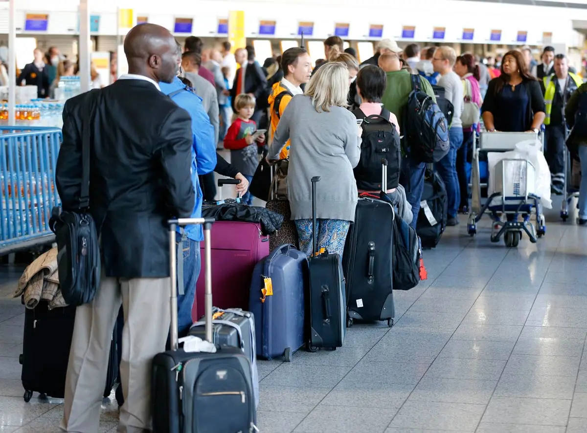 Understanding Airport Queues and How to Navigate Them