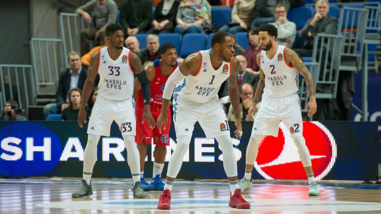 Anadolu Efes vs Žalgiris: A High-Stakes Euroleague Encounter