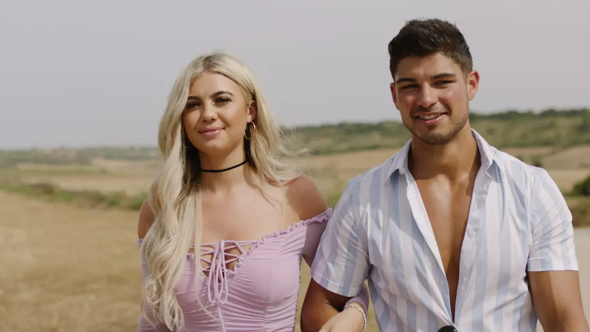 Belle: The Rising Star of Love Island
