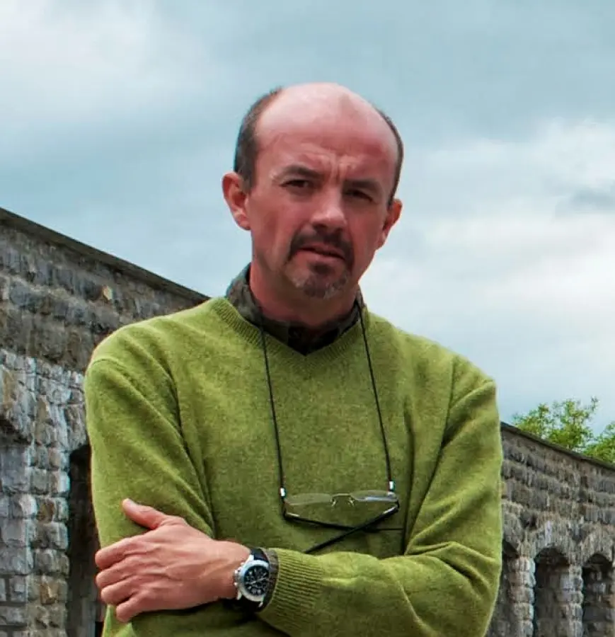 Exploring the Impact of Carlos Hernández de Miguel