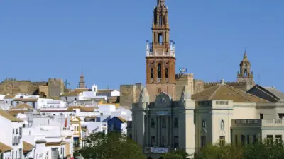 Exploring Carmona: A Community on the Rise