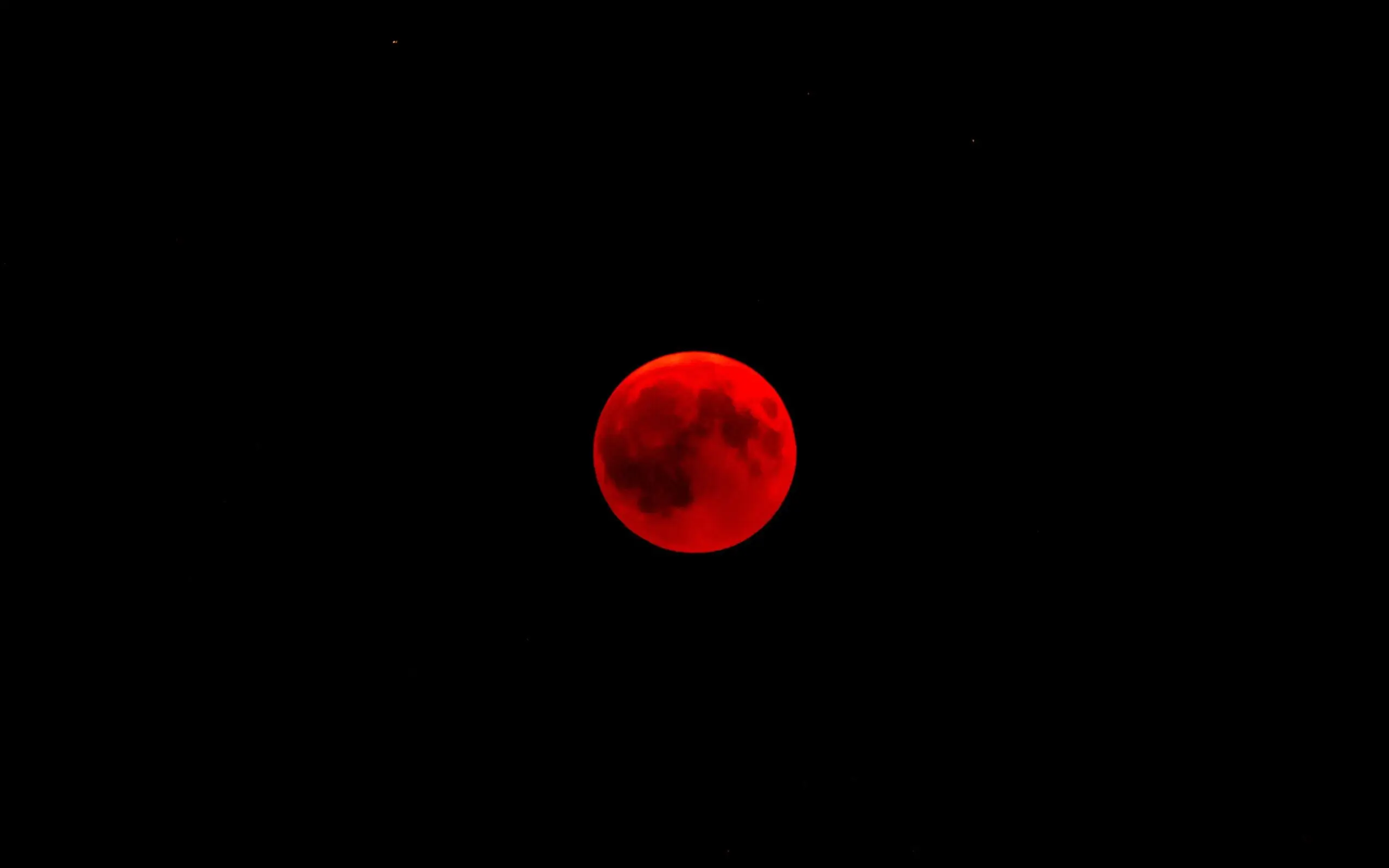The Fascinating Crimson Moon Phenomenon of 2023