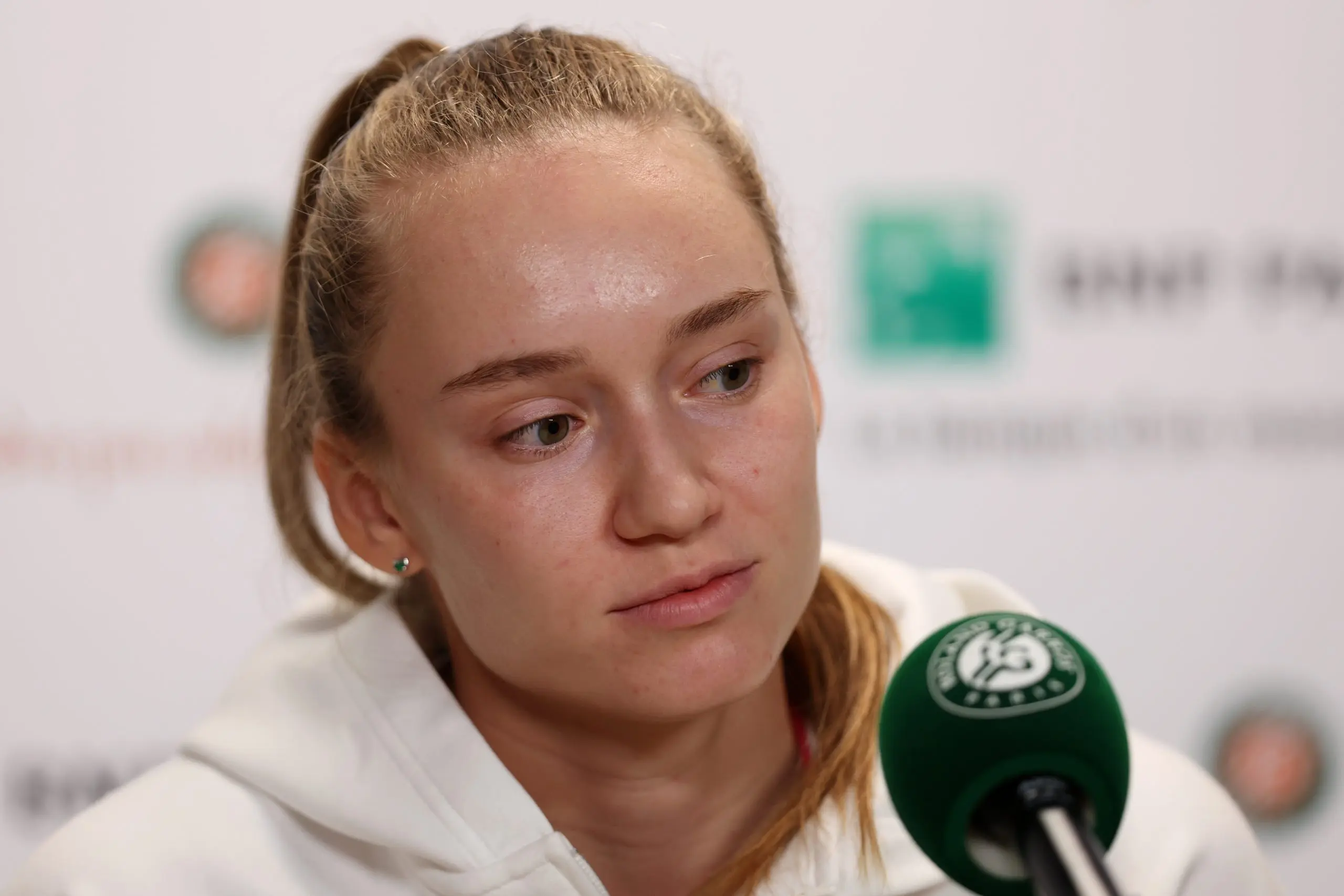 Elena Rybakina: The Ascending Force in Women’s Tennis