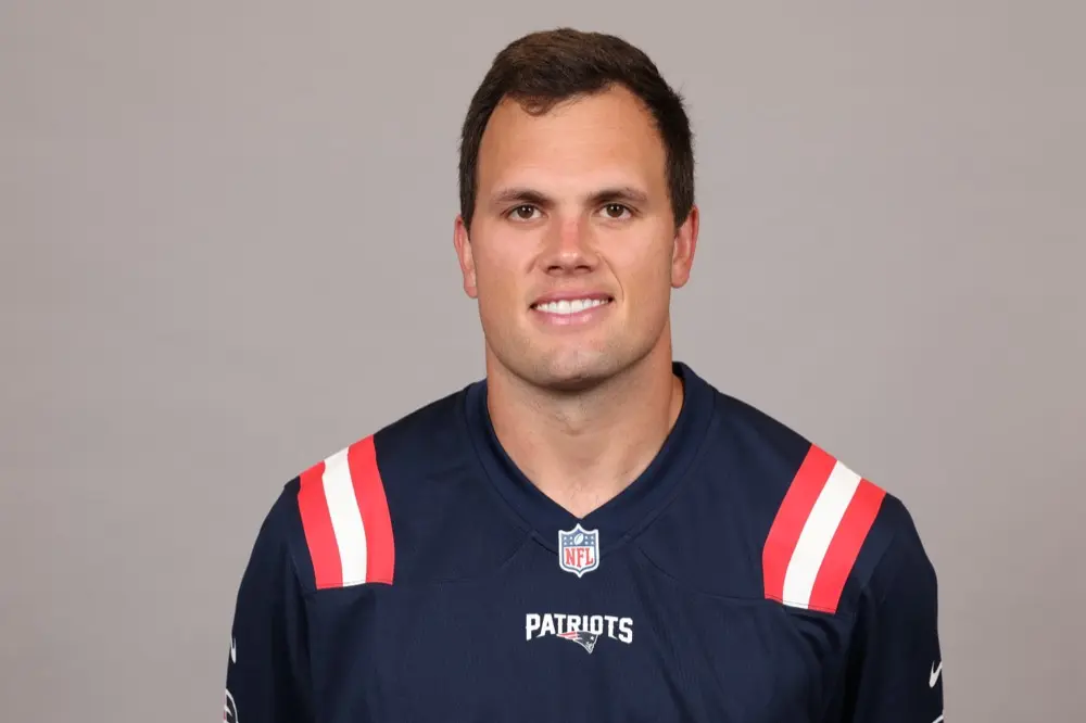 Hunter Henry: Latest News and Career Highlights