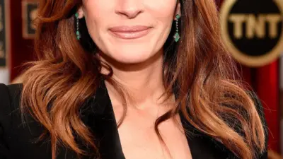 Julia Roberts: A Look at the Life and Career of an Icon