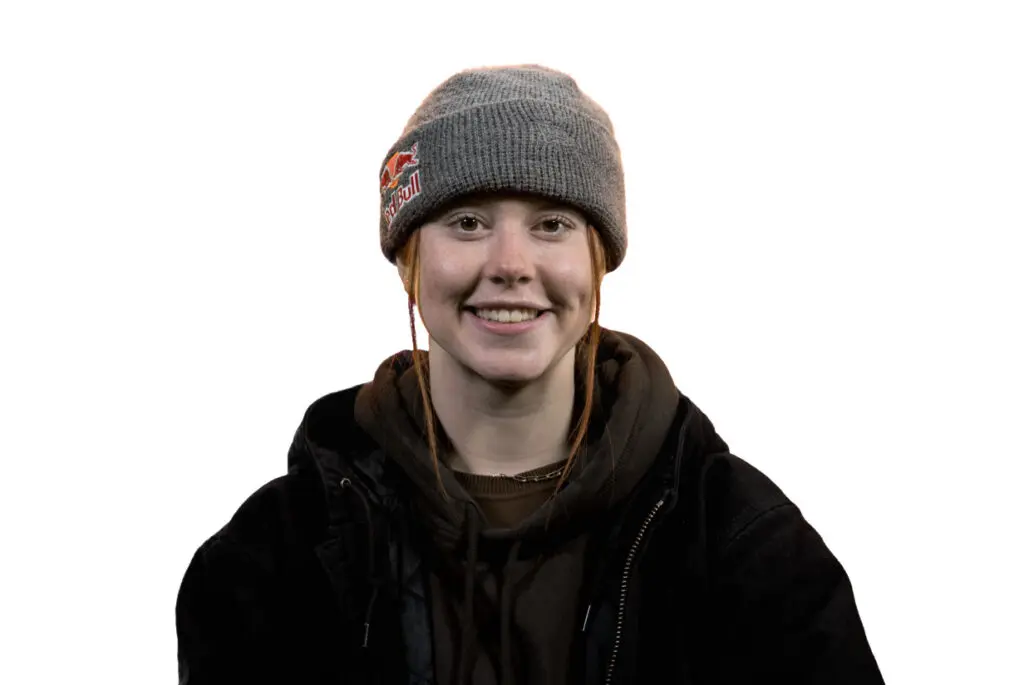 Kirsty Muir: A Bright Future in Competitive Snowboarding