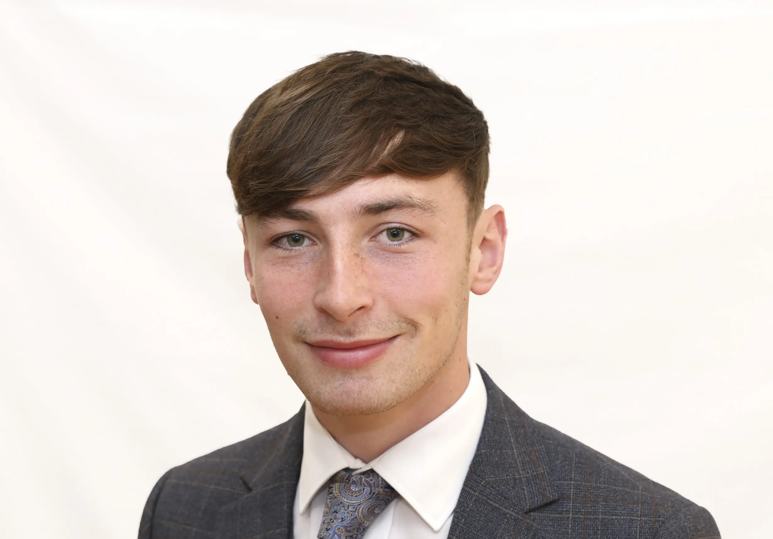 The Rise of Tom Bradshaw in Professional Football