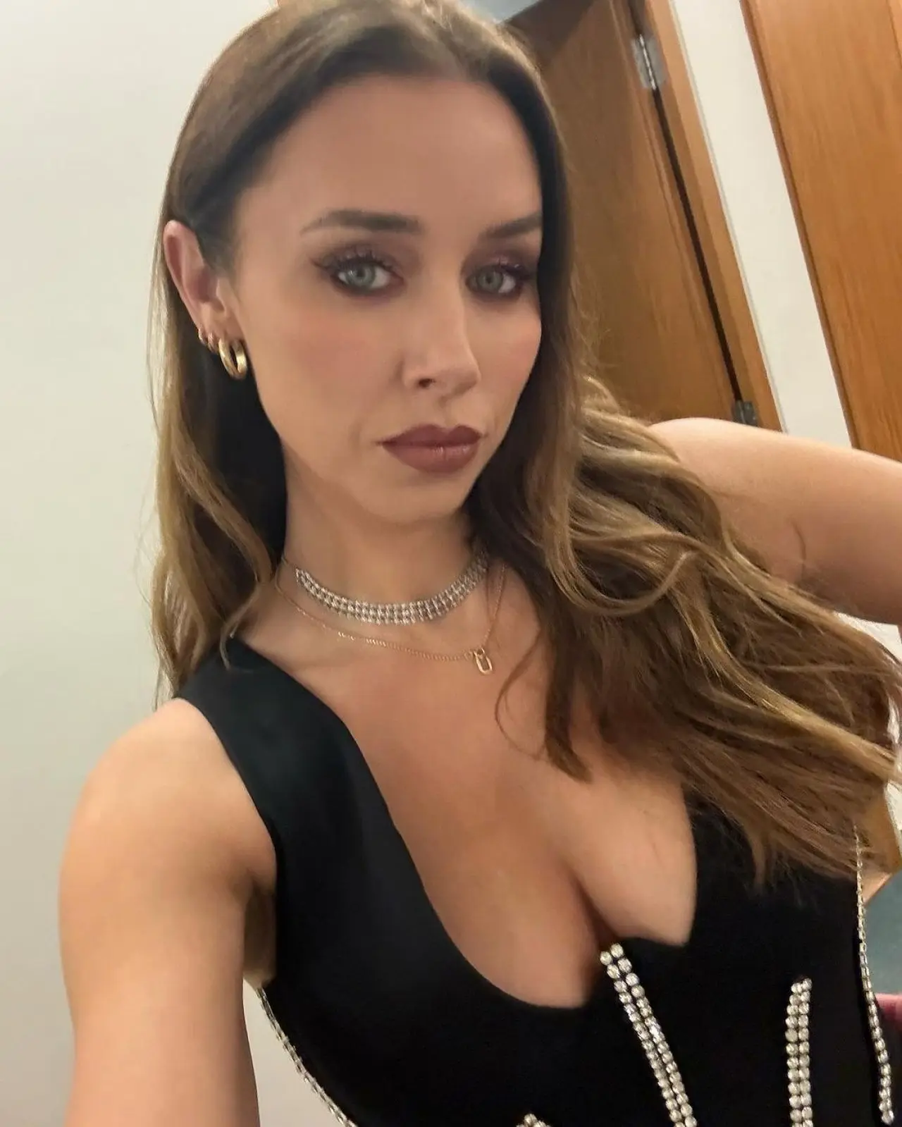 Una Healy: Music Career and Latest News