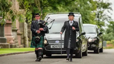 funeral director — GB news