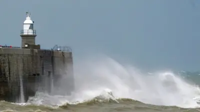met office strong winds weather warning — GB news