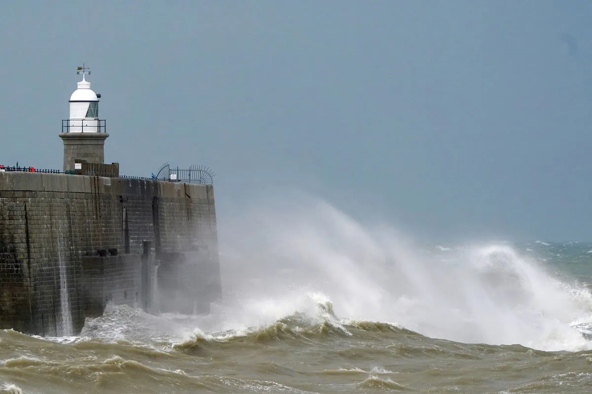 met office strong winds weather warning — GB news