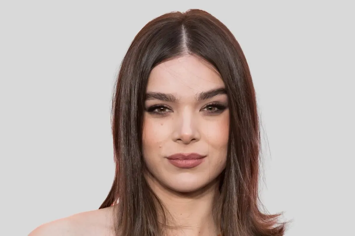 hailee steinfeld — GB news