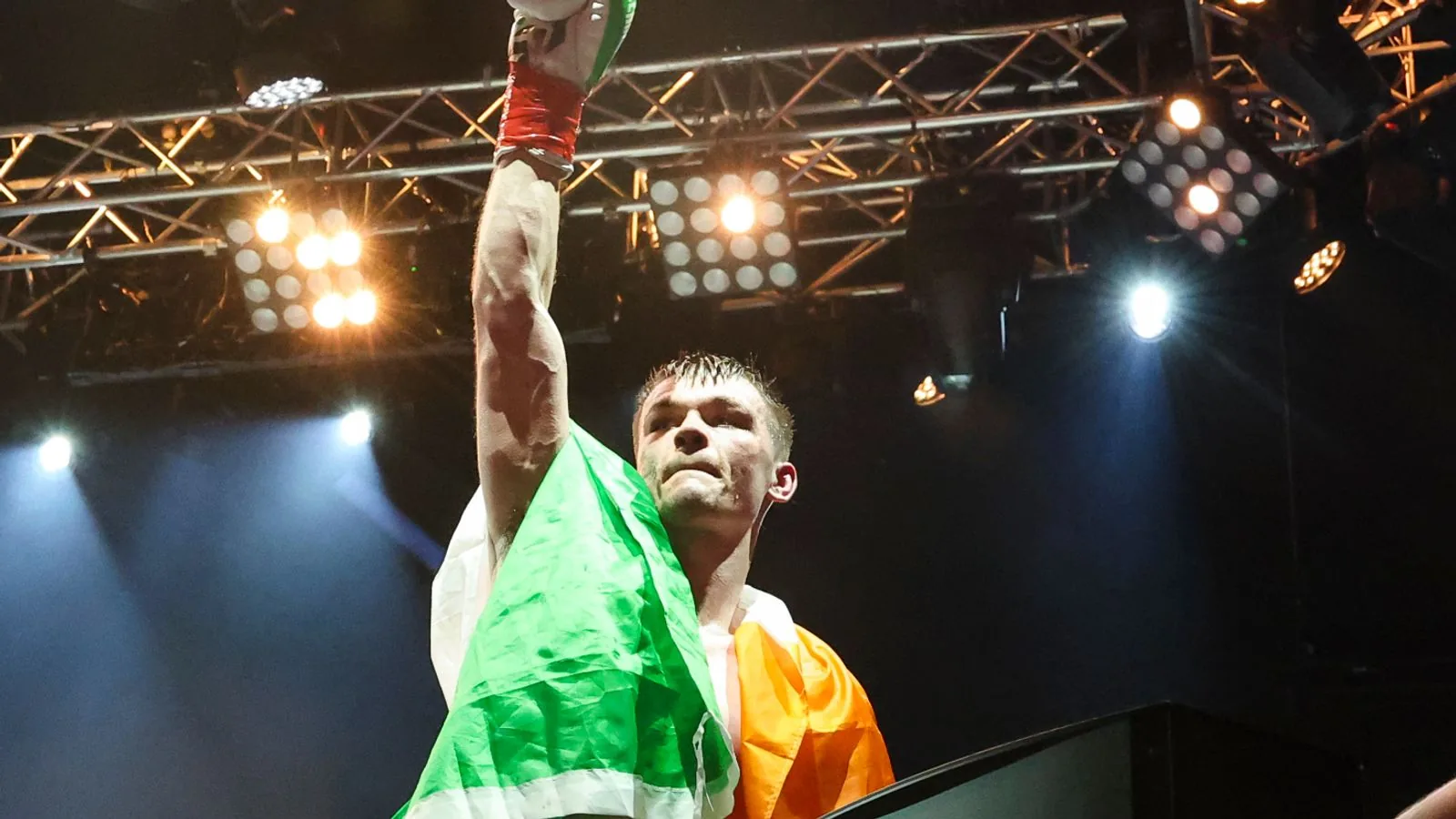 Aaron McKenna: Irish boxer beats Etinosa Oliha to win IBF world middleweight title in the 3Arena in Dublin