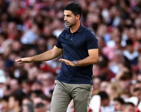 Mikel Arteta watches on during the pre-season friendly between Arsenal and Como.